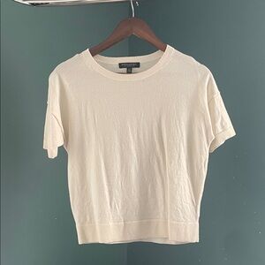 Banana Republic Cream Short Sleeve knit top